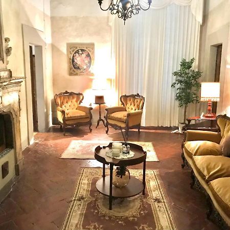 Suite Romantica Con Giardino In Dimora Storica - Camera E Appartamento - B&B Palazzo Robicci Castiglion Fiorentino Bagian luar foto