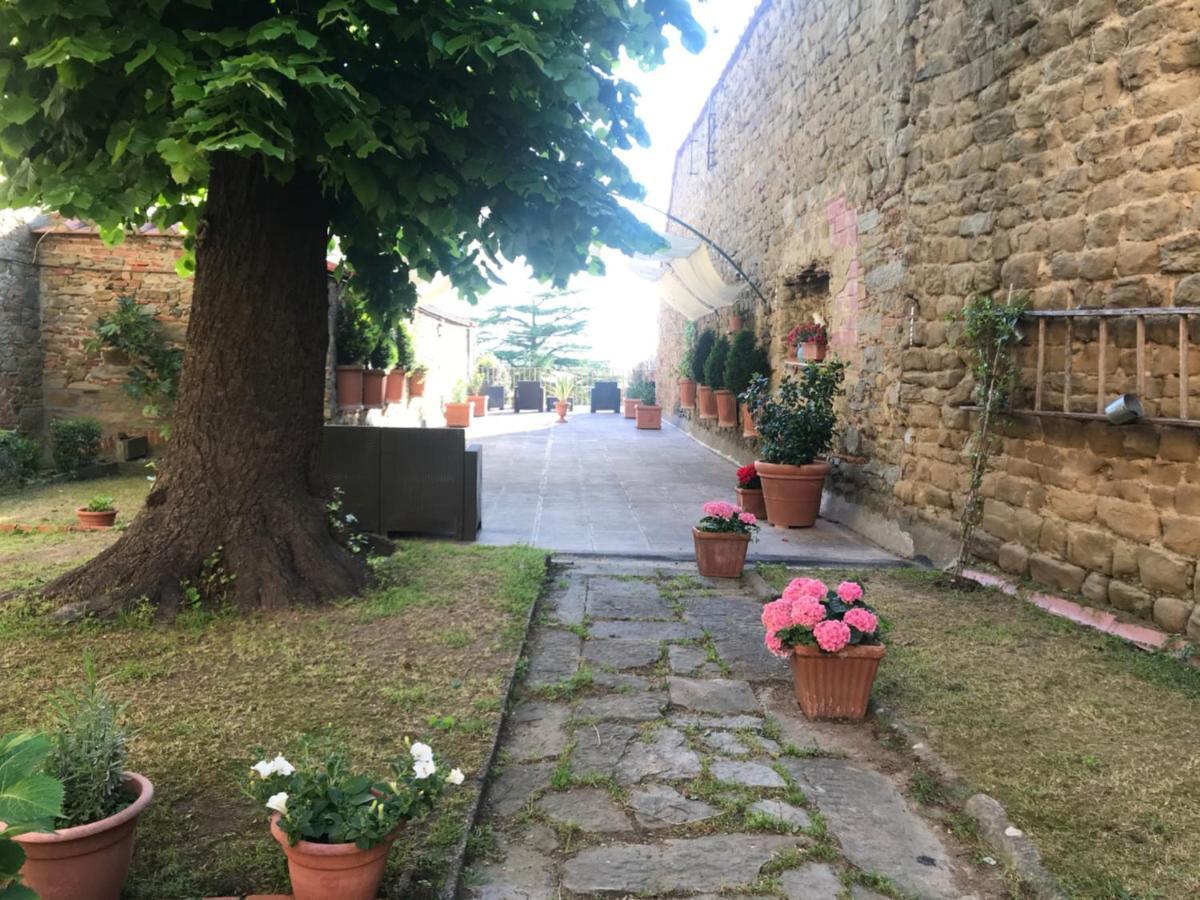 Suite Romantica Con Giardino In Dimora Storica - Camera E Appartamento - B&B Palazzo Robicci Castiglion Fiorentino Bagian luar foto